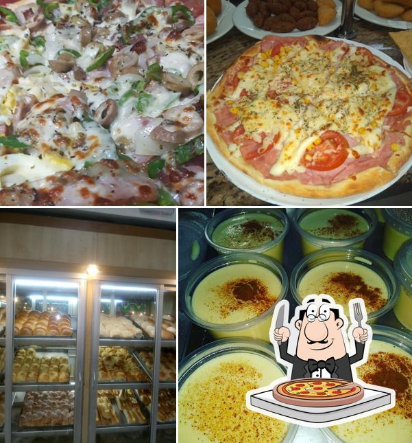 Escolha pizza no Padaria Nova Lima