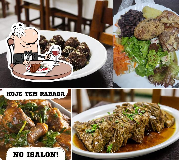 Prove refeições de carne no Restaurante Isalon
