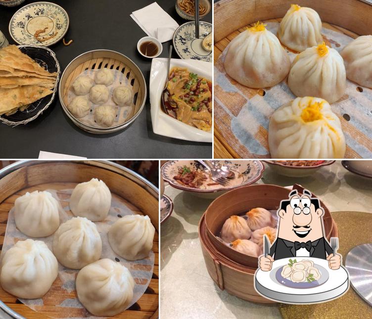 Dumplings at Shanghai Elan