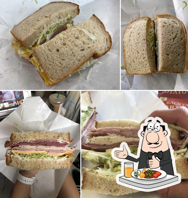 Comida en Machete’s Mean Sandwiches