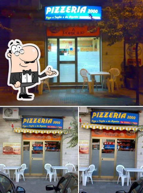 Gli interni di Pizzeria2000