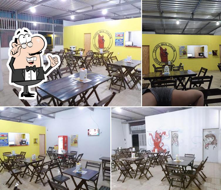 O interior do Scooby Burg