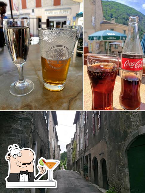 Mira las imágenes que muestran bebida y exterior en Hôtel du Dauphiné
