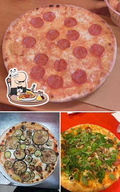 A Pizza Pazza, puoi assaggiare una bella pizza