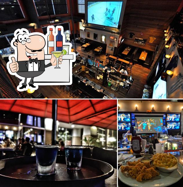 Voici une image de Roasters Bbq Grill & Bar