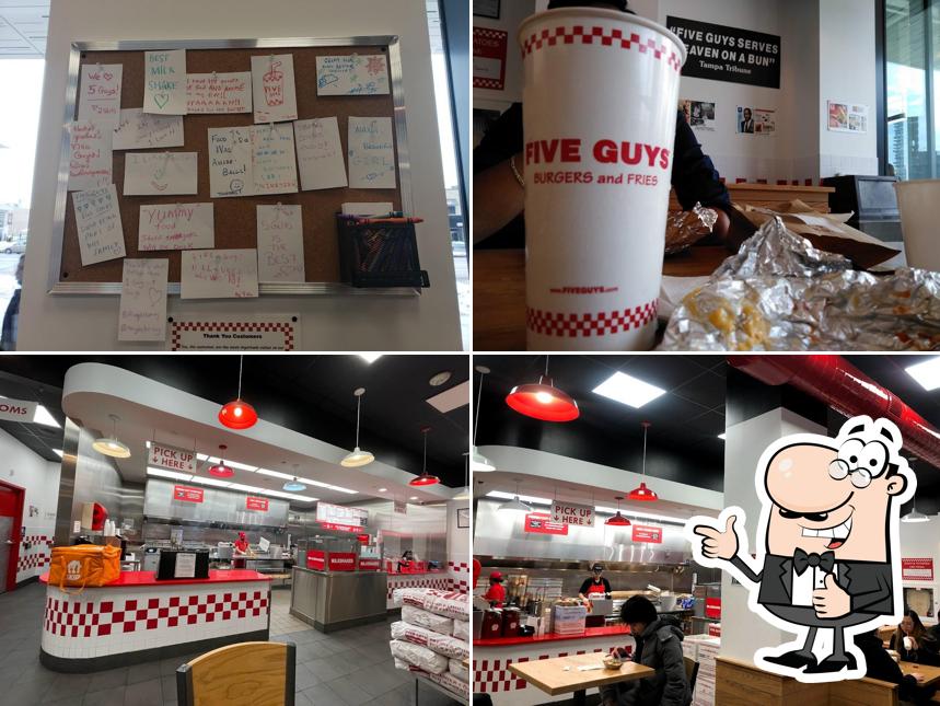 Regarder cette image de Five Guys