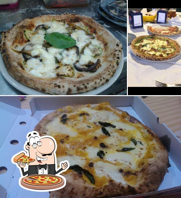 Попробуйте пиццу в "Los Napolitanos Pizzeria El Paseo"