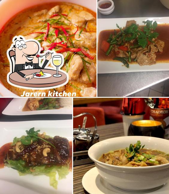 Platos en Jarern Kitchen Bangkok Street Food