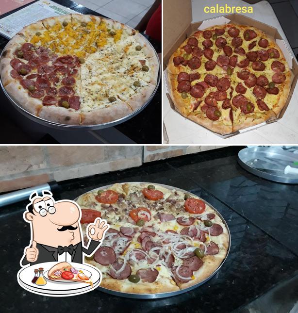 Peça diferentes tipos de pizza