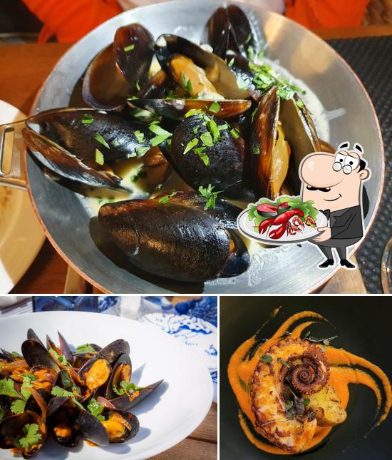 Закажите блюда с морепродуктами в "ROSE BAR Крокусе Сити"