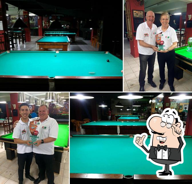 Veja imagens do interior do Xerife's Snooker