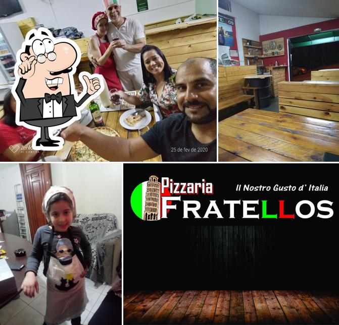 O interior do Fratellos Pizzaria e Trattoria