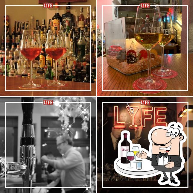 "LIFE" New Bar Torinese Snc provides a selection of alcoholic beverages
