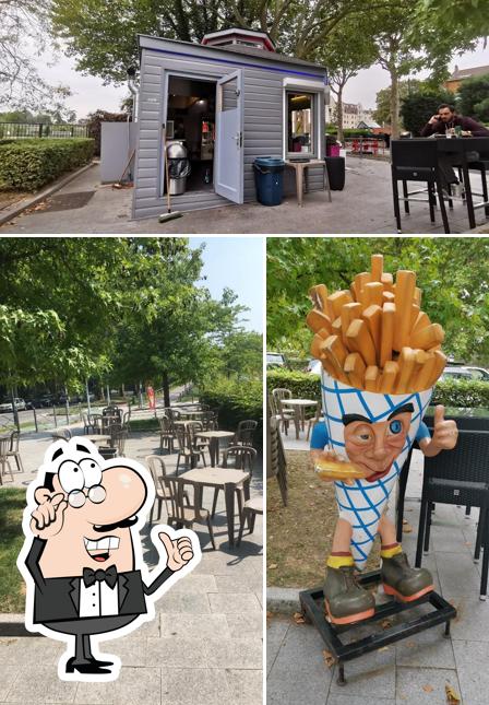 L'intérieur de Friterie La Lambersartoise