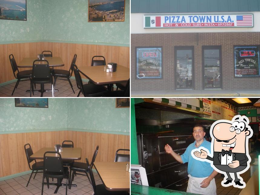 Это изображение пиццерии "Pizzatown USA"