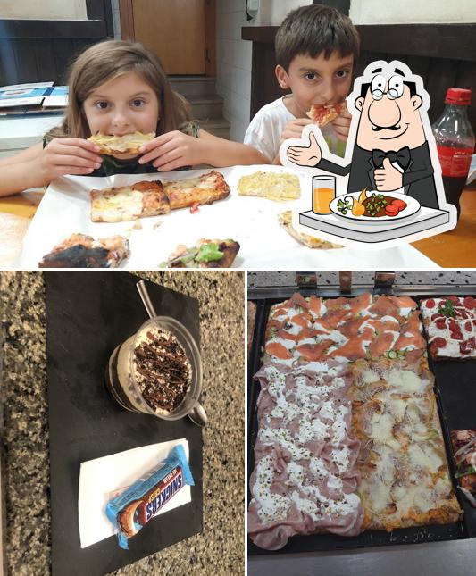 Guarda la foto che mostra la cibo e tavolo da pranzo di Pizzeria Super Mario