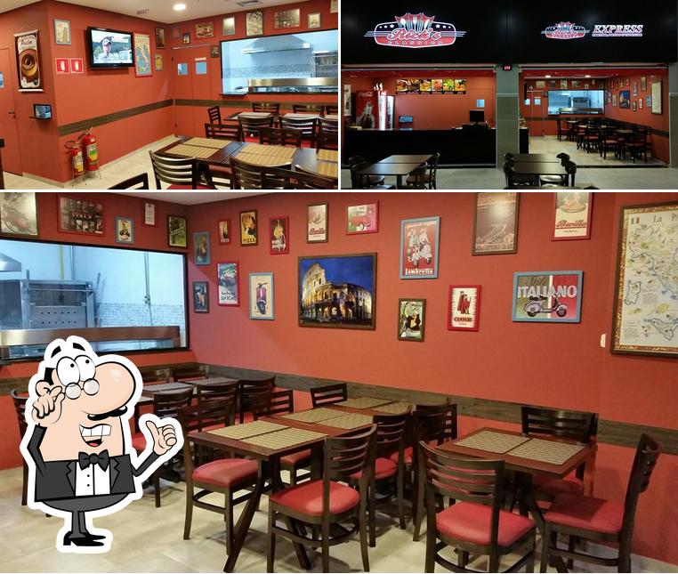 O interior do Rick's Classics