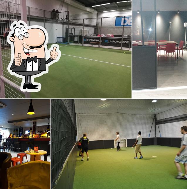 Voici une image de Powershot Foot en salle - Badminton - Padel - Bubble Foot - Bar