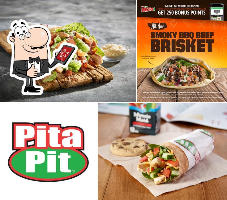 Regarder cette photo de Pita Pit