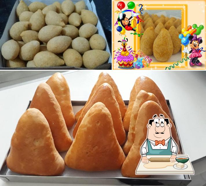 Samosas em Hilza & Gil Doces e Salgados