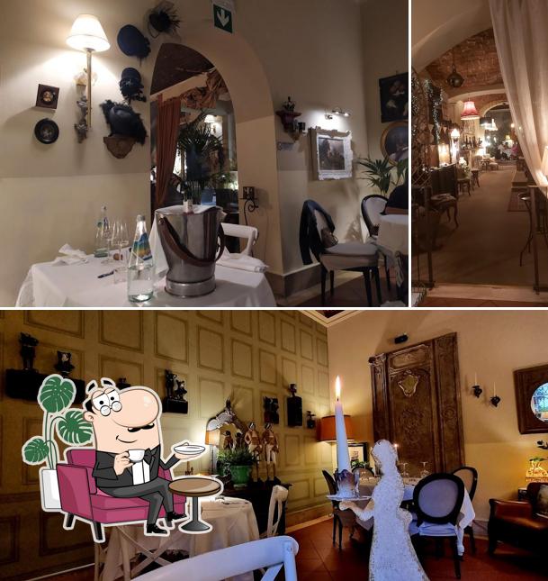 Siediti a un tavolo di L'Ancora Via della Rocca