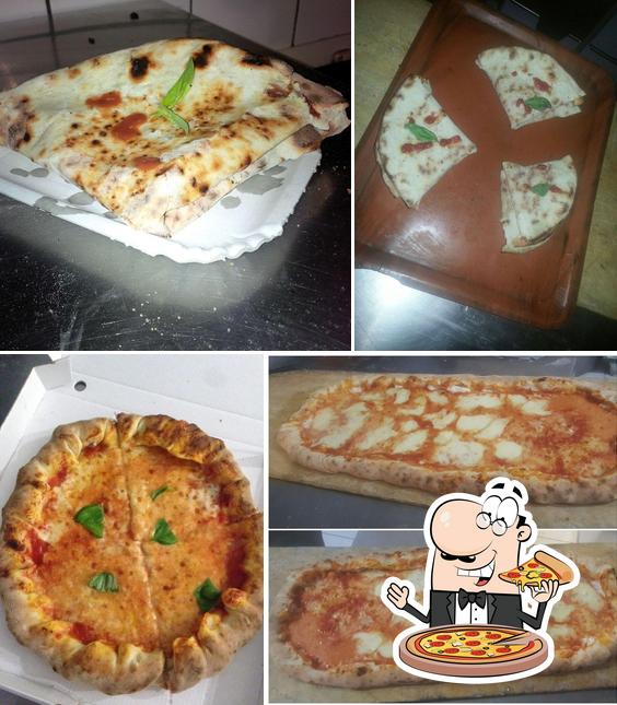 Ordina tra le svariate varianti di pizza