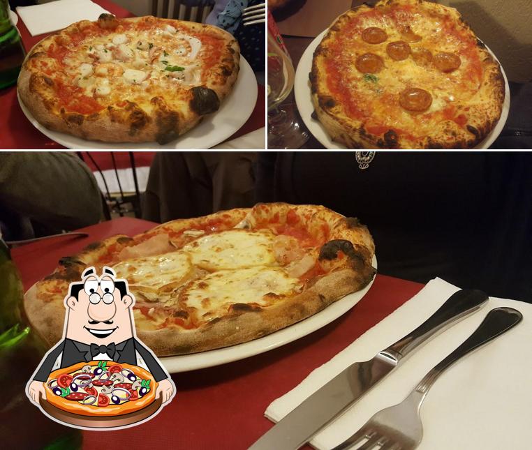 A Pizzeria Vesuvio, puoi goderti una bella pizza