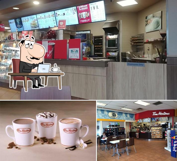 L’image de la intérieur et boisson concernant Tim Hortons