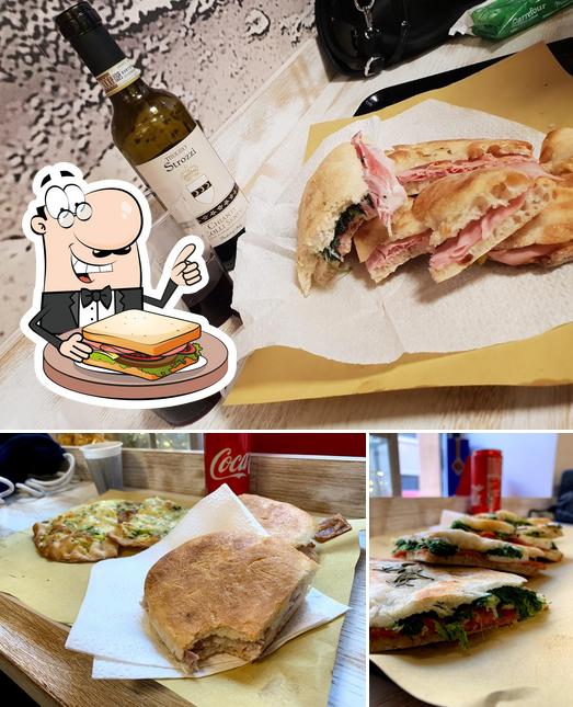 Ordina un panino a Baker Boss Roma