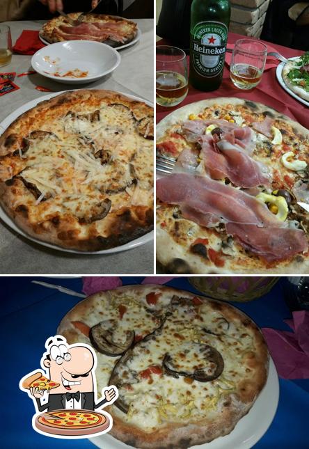 Prenditi tra le molte varianti di pizza