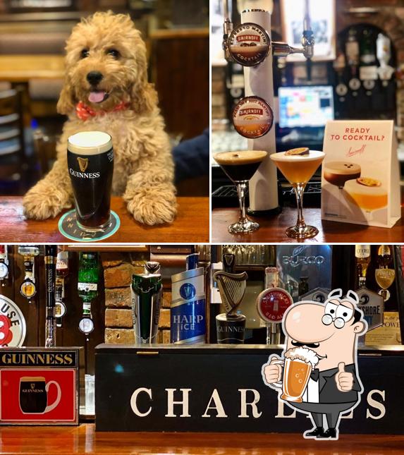 C8e6 Pub And Bar Charlies Bar Enniskillen Beer 