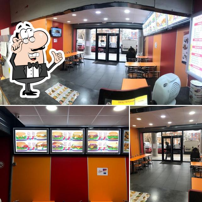 L'intérieur de Chicken Spot Evry