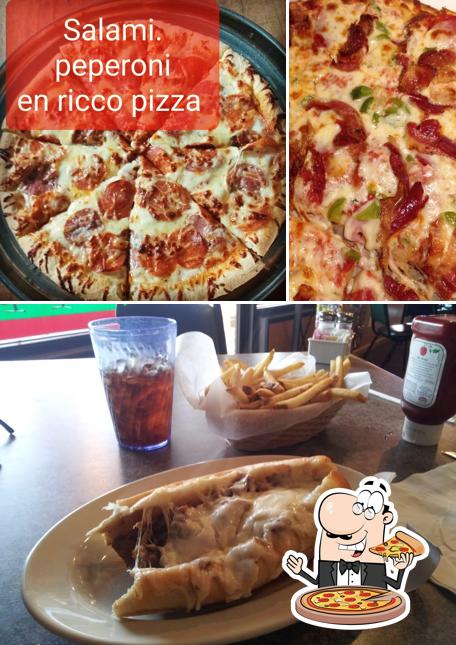 В "Ricco's Pizza" вы можете заказать пиццу