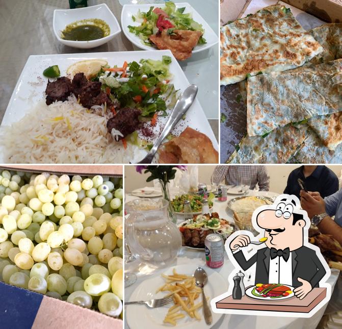Еда в "East Market & Restaurant - Sharq (Grocery & Afghani - Halal food)"