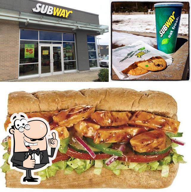 Regarder cette image de Subway