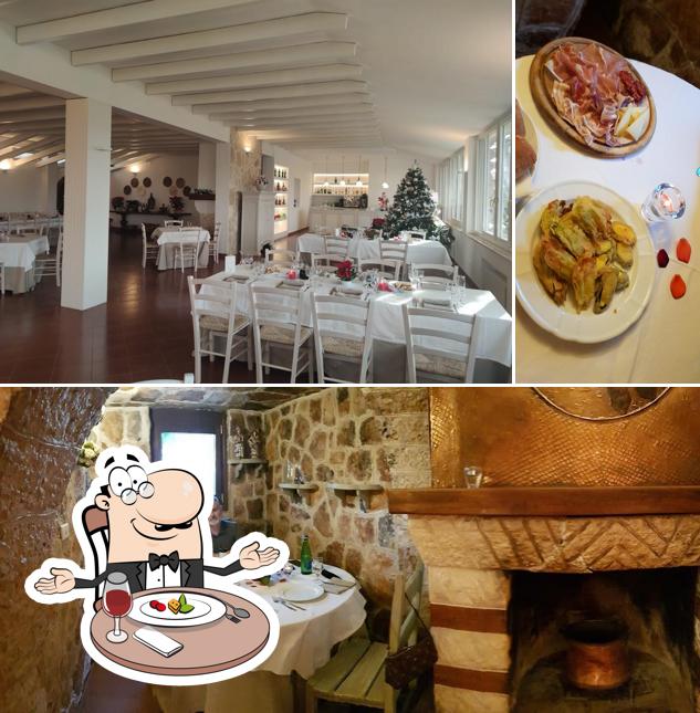 La tavolo da pranzo e dolce del ristorante