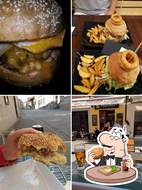 Prenditi un hamburger a Burger Maister