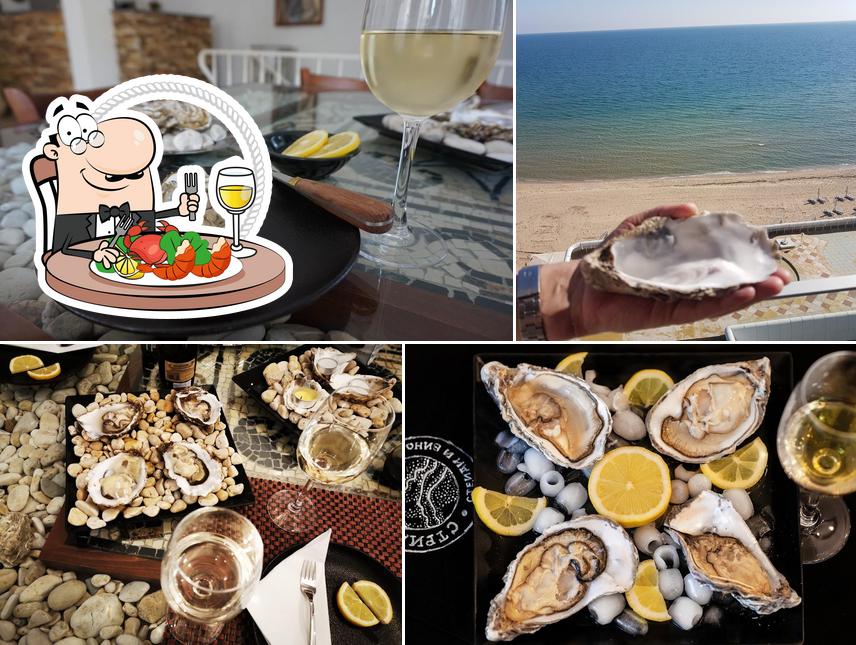 Essayez des fruits de mer à Стридариум/Stridarium Wine & Oyster Bar