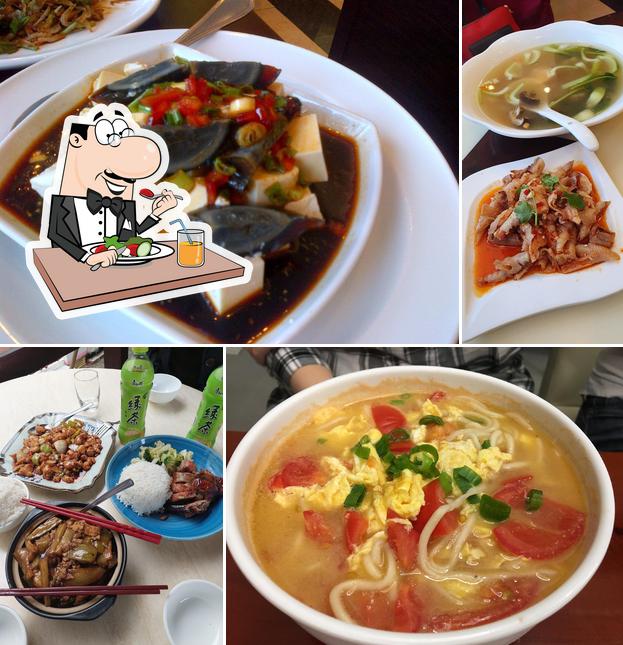 Comida en Chinatown Restaurant / Milky Way Kínai Étterem / Chinese Seafood Restaurant