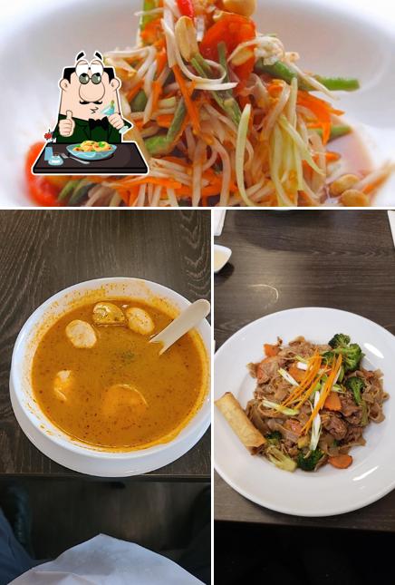 Food at EAT THAI