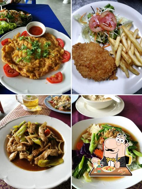 Meals at Auntie Paew's Kitchen @Pana's Bar