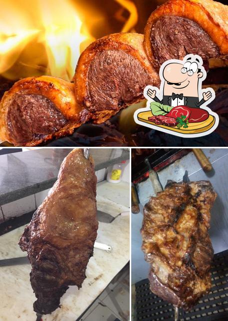 Peça refeições de carne no Churrascaria Ipiranga