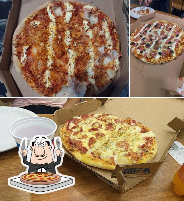 Consiga pizza no Domino's Pizza - São Miguel