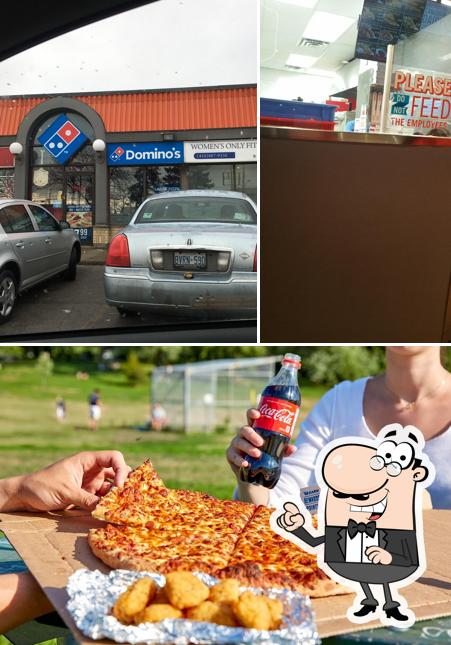 Las imágenes de interior y bebida en Domino's Pizza