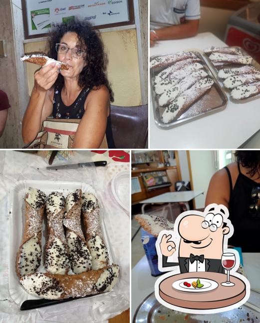 Platti al Caffè Classic di Gallo Stefania "Specialità Cannoli"