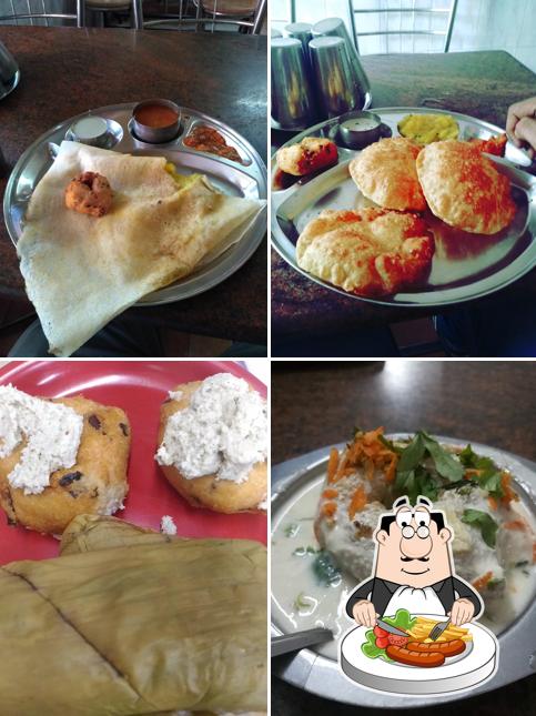 Food at Sri Aangeeras Vegetarian Hotel