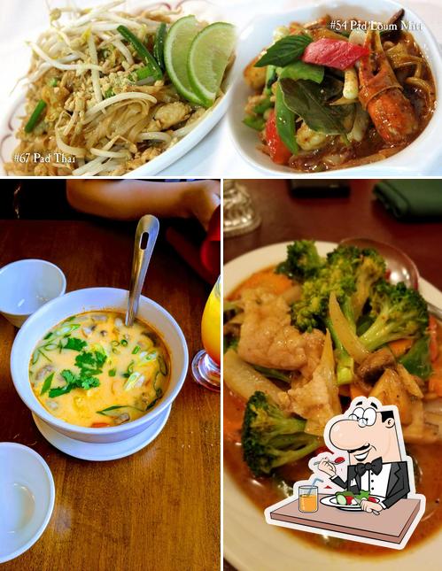 Bangkok Thai Restaurant in Winnipeg - Restaurant menu and reviews