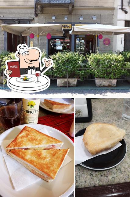 La immagine di cibo e esterno da Caffetteria Exploit