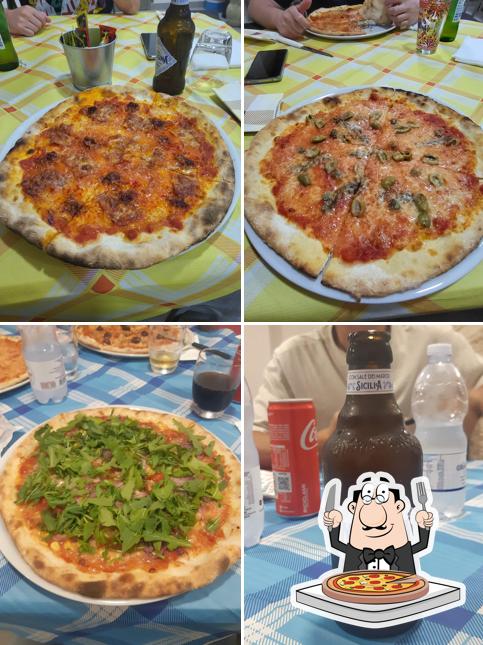 Choisissez des pizzas à PIZZERIA - LO SFIZIO