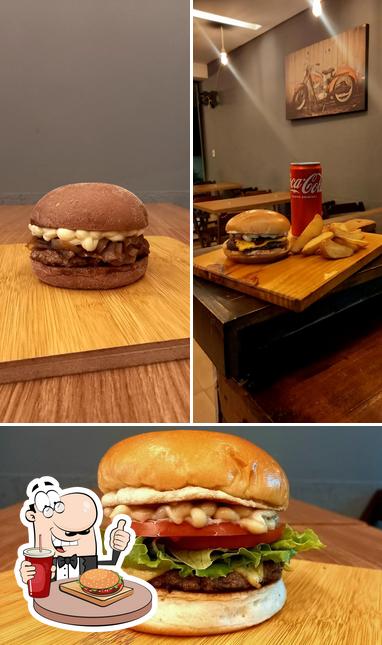 Experimente um hambúrguer no Luk Burguer Culinária Artesanal & Burgers: Hamburgueria, Happy Hour, Restaurante, Delivery, Vicente Pires DF